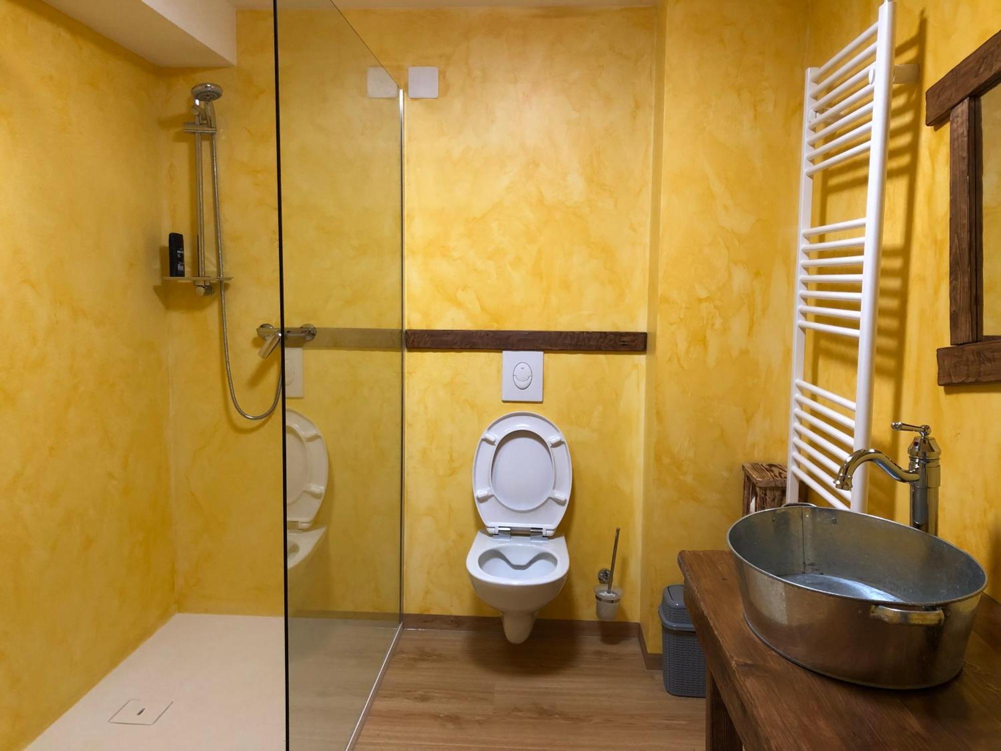 Vamis Hotel Gornji Petrovci Szoba fotó